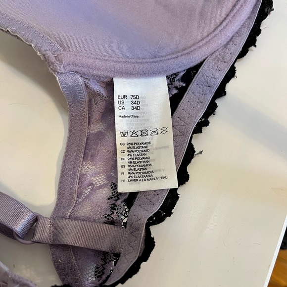 Lightly Lined Purple and Black Lace Bra - Picture 4 of 4